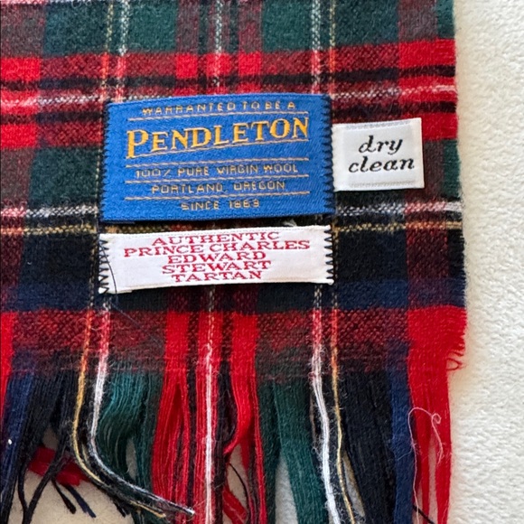 Pendleton wool scarf - Picture 2 of 5